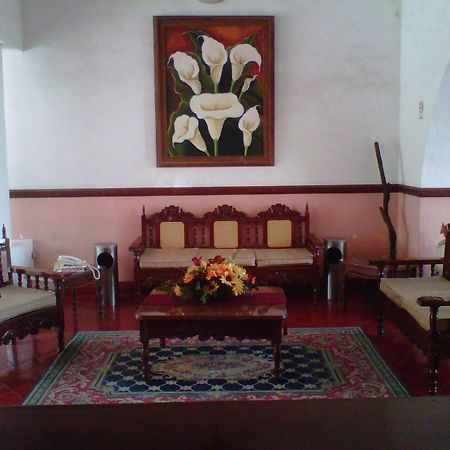 Hotel Zaci Вальядолид Экстерьер фото